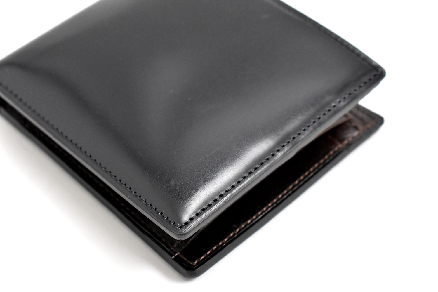 ナチュラルコードバン 二つ折り財布（小銭入れあり） 「プレリーギンザ」 NP49230 ブラック 商品特徴
