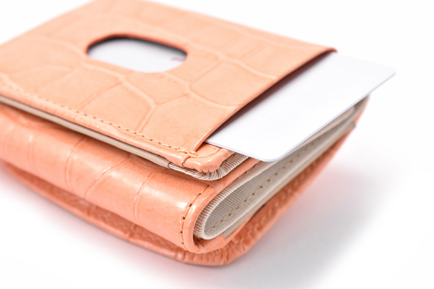 COCCO（コッコ） 三つ折り財布（小銭入れあり） 「ル・プレリーギンザ 」 NPL9490 商品特徴