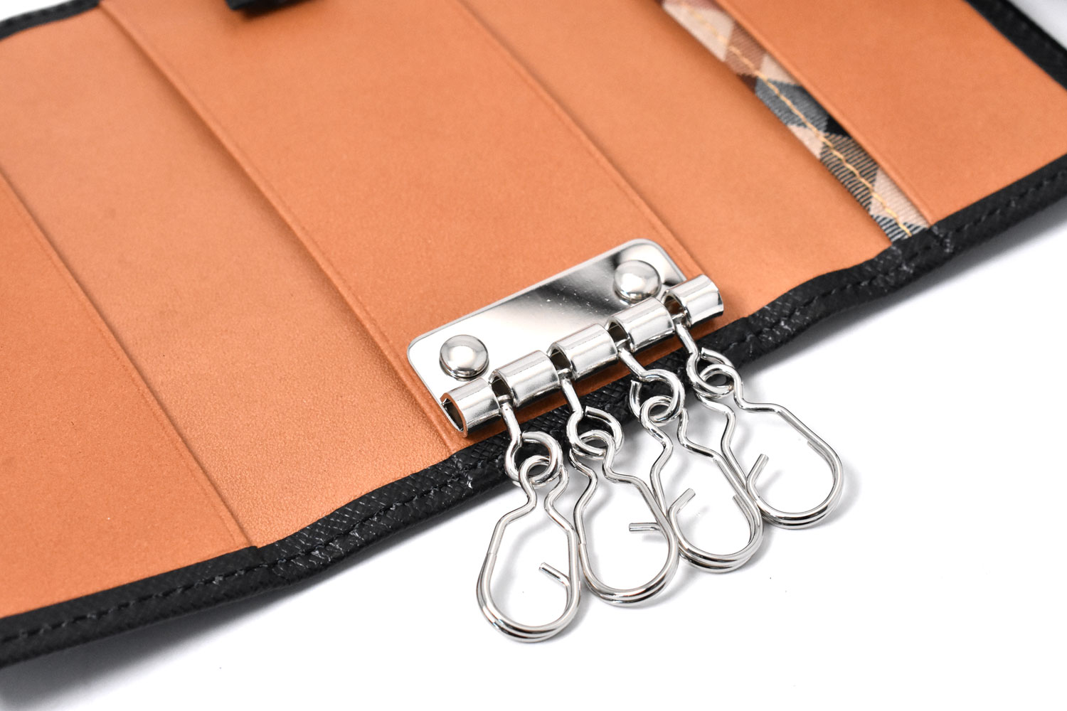 Luster（ラスター） キーケース  「DAKSダックス」　DP35810 商品特徴