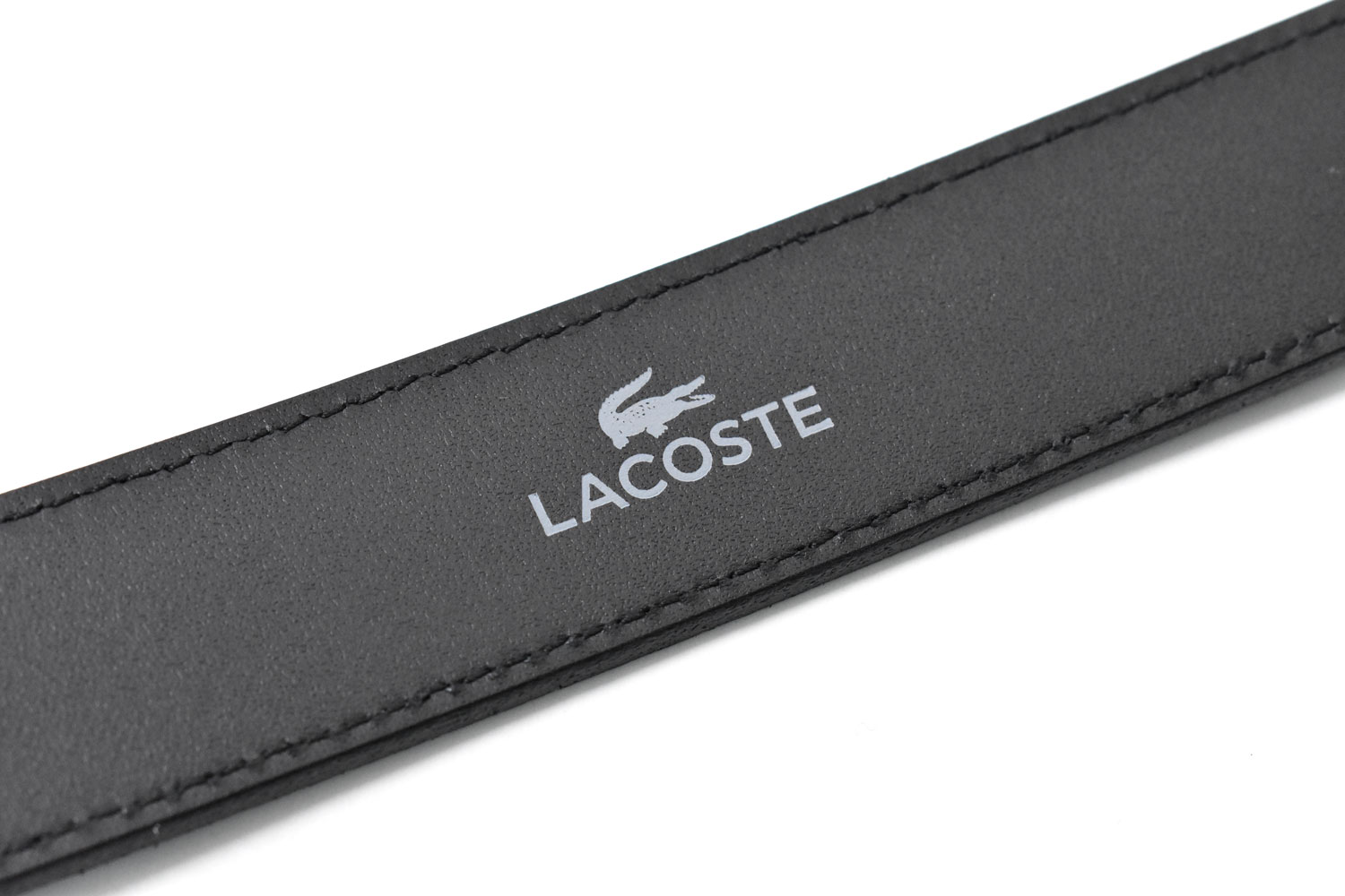 ラコステブローチ　メンズベルト　30mm幅  「ラコステ」　LB67680　商品特徴