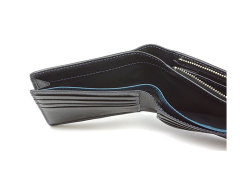 ItalianDeerskin （イタリアンディア） 二つ折り財布（Ｆ小銭入れあり） 「プレリー1957」 NP17814　クロ　特徴