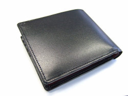 ボックスカーフ　ヴェネチアンレザー　　二つ折り財布（小銭入れあり）  「プレリーギンザ」　NP56118　クロ　裏面