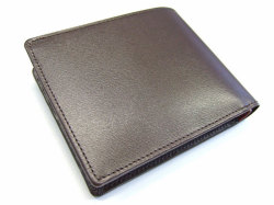 ボックスカーフ　ヴェネチアンレザー　　二つ折り財布（小銭入れあり）  「プレリーギンザ」　NP56118　チョコ　裏面