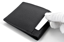 ソフトレザー　二つ折り財布（小銭入れあり）　「イルクオーレ」　NP66715　商品特徴