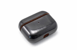 AirPods Pro Leathercase KICS（エアーポッツプロ　レザーケース） 「プレリーギンザ」 NP71398　ブラック　正面