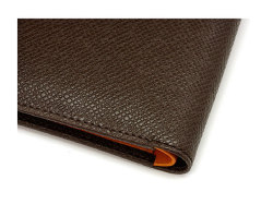 Stone（ストーン）　二つ折り財布　 「プレリートラディショナルファクトリー」　NPH2116　チョコ　特徴