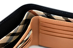 Luster（ラスター） 二つ折り財布（小銭入れなし）  「DAKSダックス」　DP35215　商品特徴