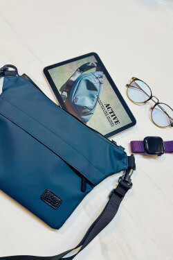 ACTIVE(アクティブ) 防水&耐久&軽量 スリムフィットサコッシュ 「プレリー1957」 NP00710 イメージ画像