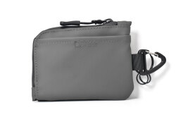 ACTIVE（アクティブ） 防水＆耐久&軽量　ネックストラップ付マルチケース 「プレリー1957」 NP00960 グレー　裏面