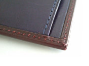 Victoria（ヴィクトリア）　二つ折り財布（小銭入れあり）　「プレリーギンザ」　NPT5118　特徴